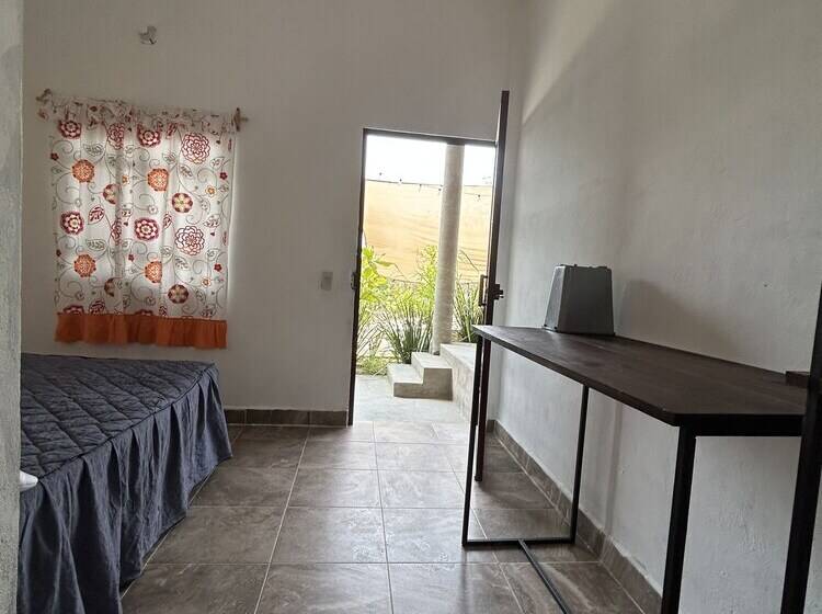 Pensjonat Casa Nayeeche, Hospedaje & Dive Center