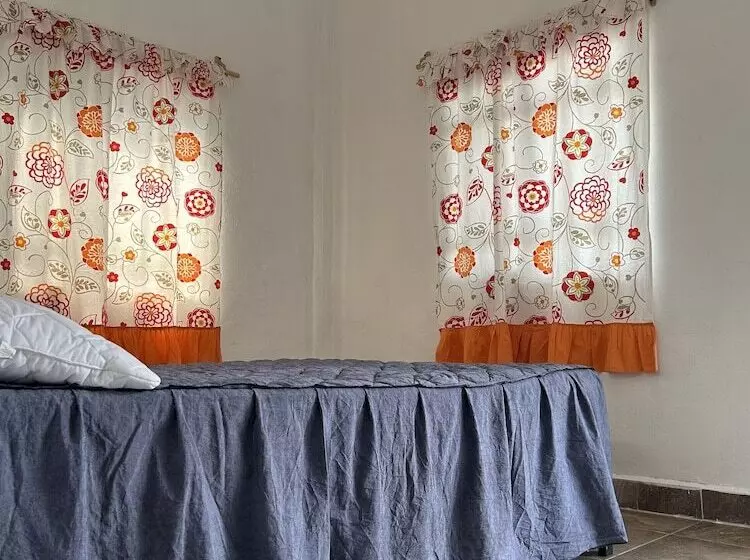 Majatalo Casa Nayeeche, Hospedaje & Dive Center