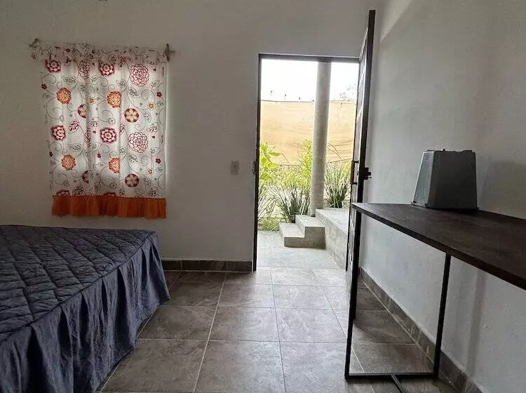 Majatalo Casa Nayeeche, Hospedaje & Dive Center