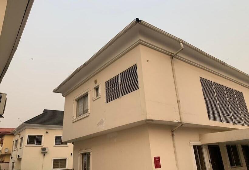 Prime 16 Hotels And Suite