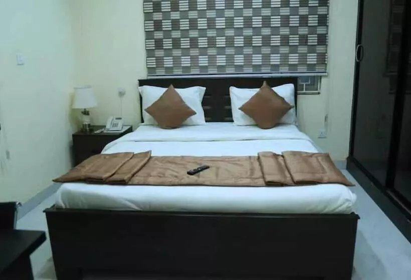 Prime 16 Hotels And Suite