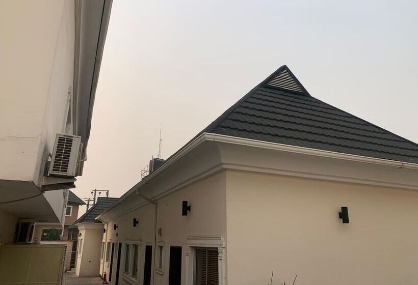 Prime 16 Hotels And Suite