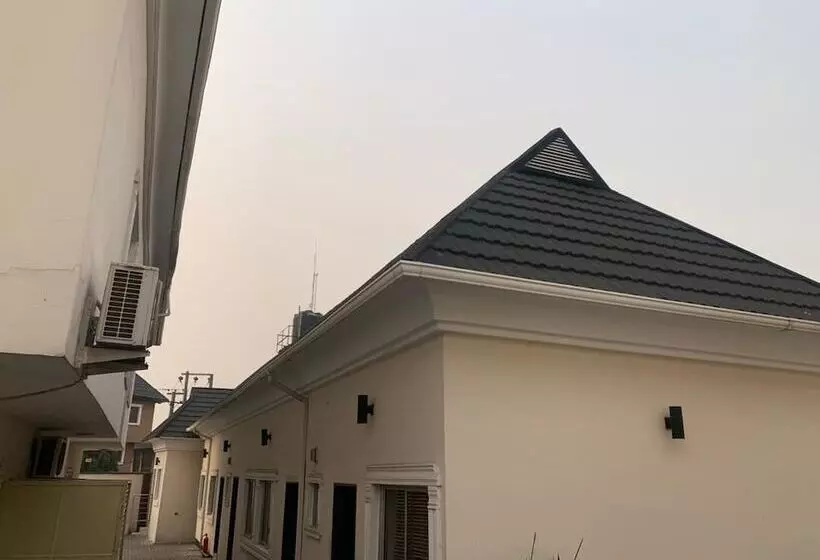 Prime 16 Hotels And Suite