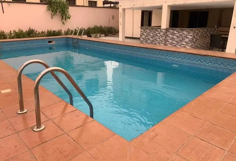 Prime 16 Hotels And Suite