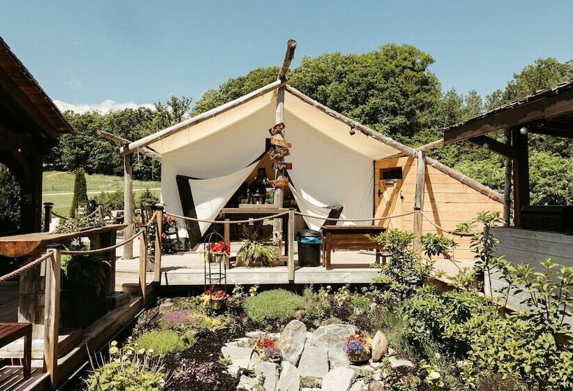 리조트 Whispering Springs Wilderness Retreat