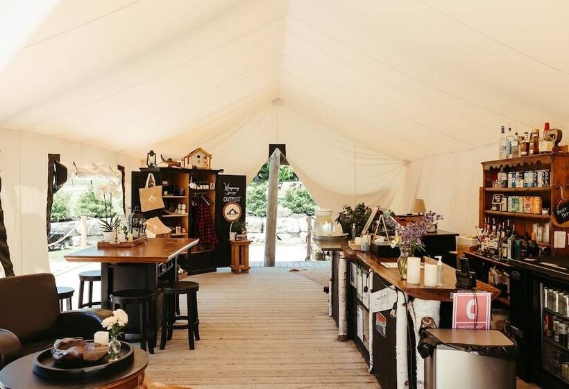 리조트 Whispering Springs Wilderness Retreat