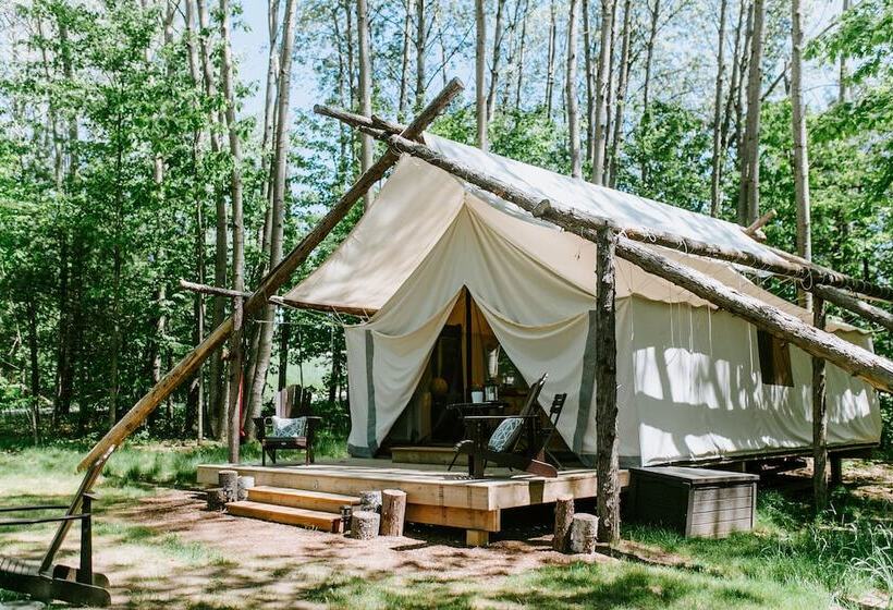 리조트 Whispering Springs Wilderness Retreat