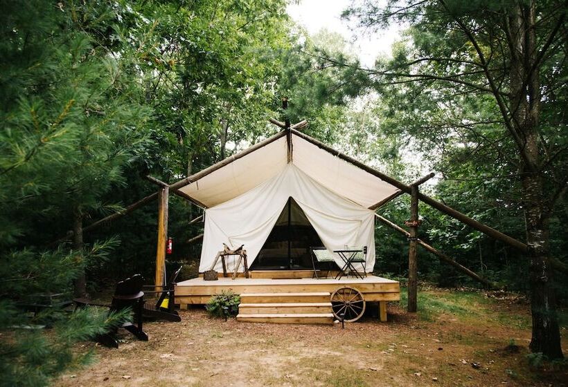 리조트 Whispering Springs Wilderness Retreat