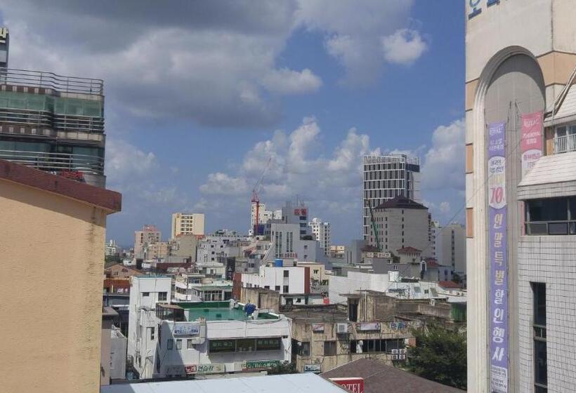 Cămin Baozen Guesthouse