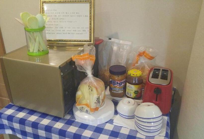 Cămin Baozen Guesthouse