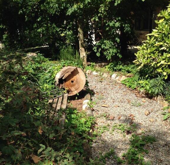 مبيت وإفطار Cascina Folletto