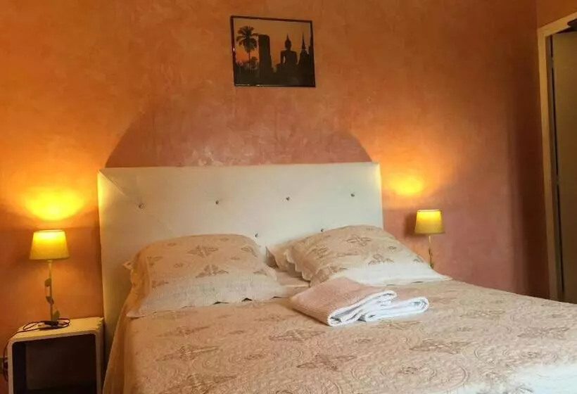ベッドアンドブレックファースト Chambres D'hôtes Du Plessis