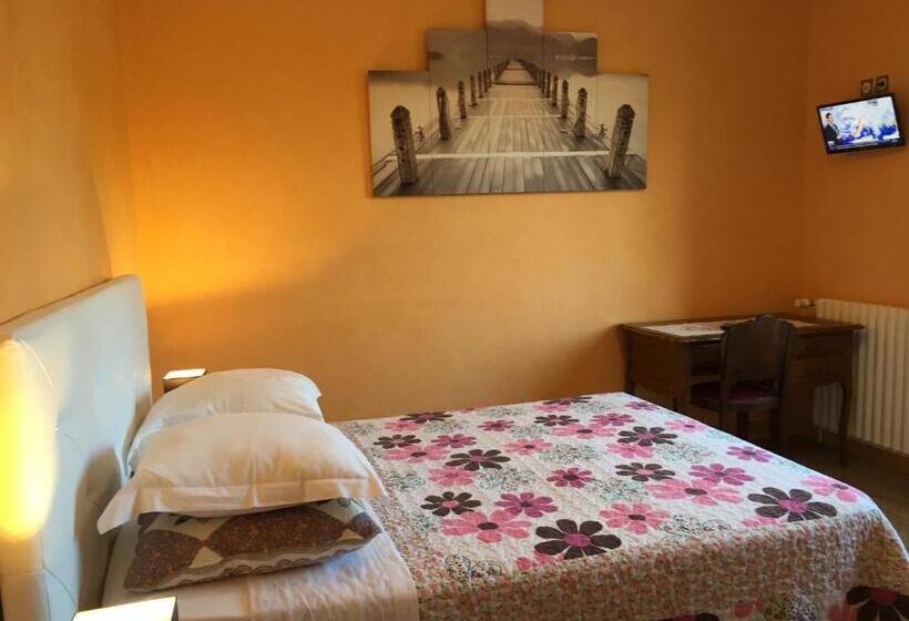 مبيت وإفطار Chambres D'hôtes Du Plessis