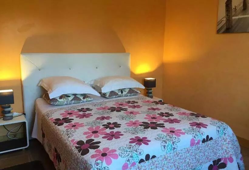 ベッドアンドブレックファースト Chambres D'hôtes Du Plessis