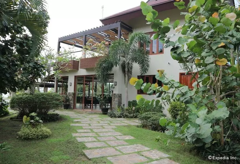 Bravo Resorts  Munting Paraiso