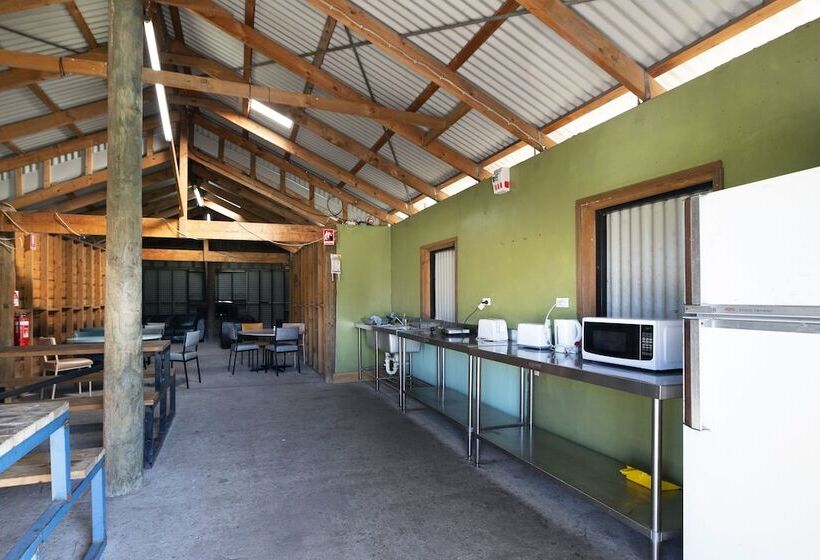 Отель Breeze Holiday Parks Grampians