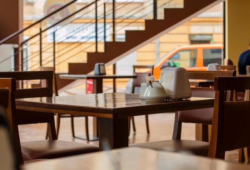 Hotel готель цісар