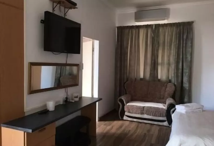ペンション Cura Lodge