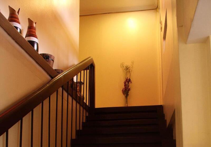 膳宿费 Twin Pines Suites