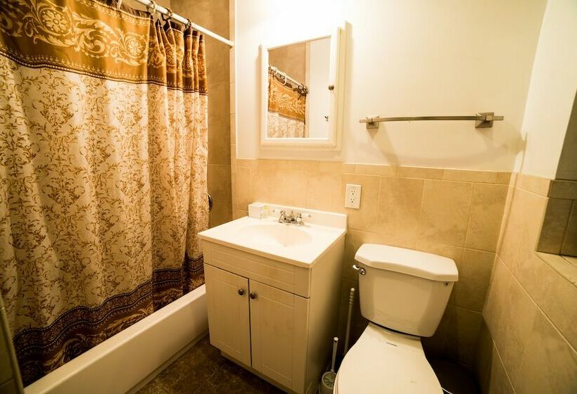 Renovated 2 Br Central Park