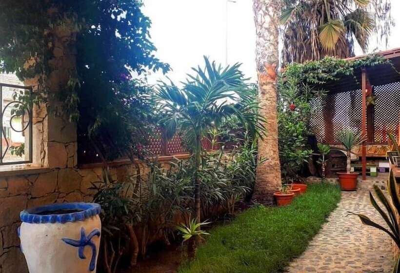 Sakaroule Bed & Breakfast