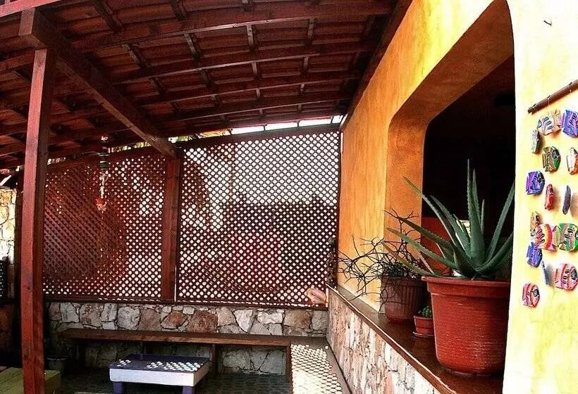 Sakaroule Bed & Breakfast
