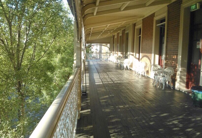 Criterion Hotel Warwick