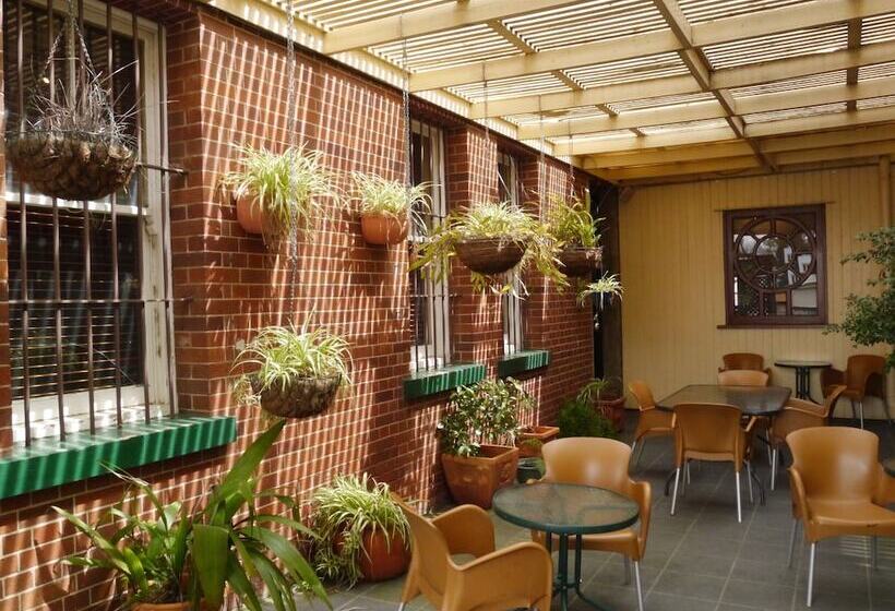 Criterion Hotel Warwick