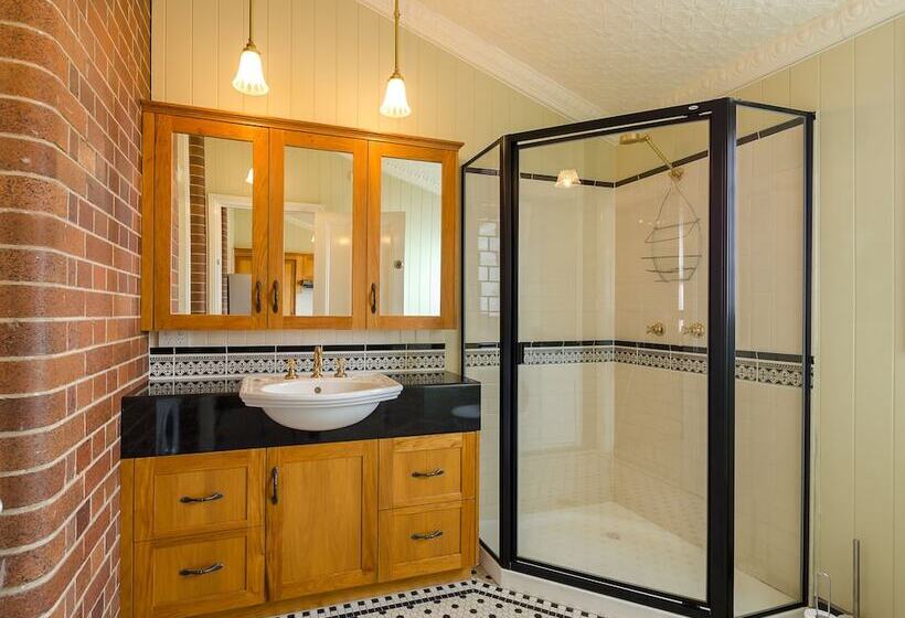 Criterion Hotel Warwick