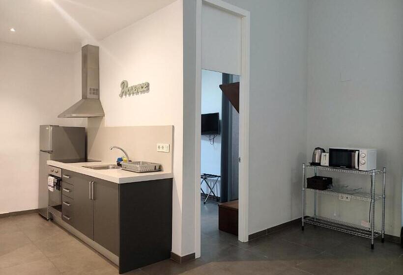 Flats Friends Soho Suites