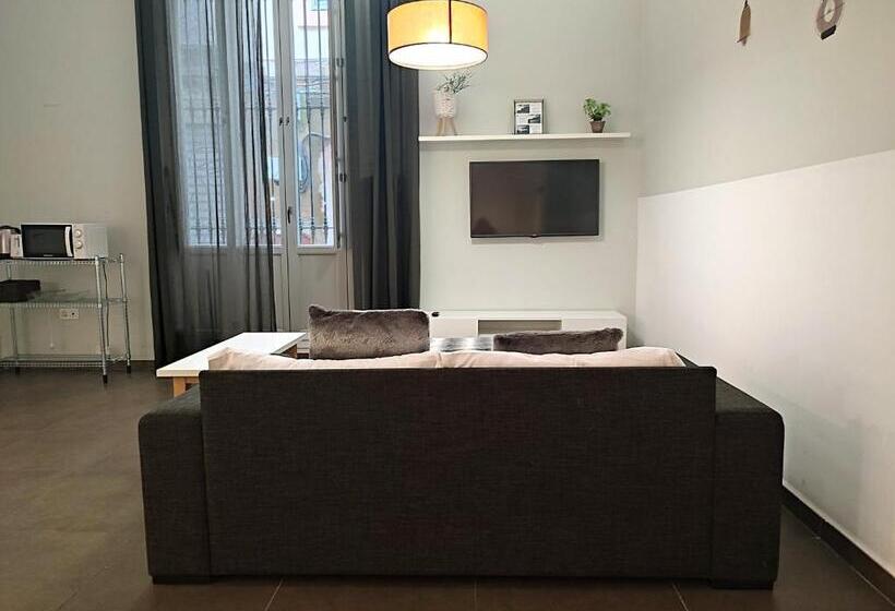 Flats Friends Soho Suites