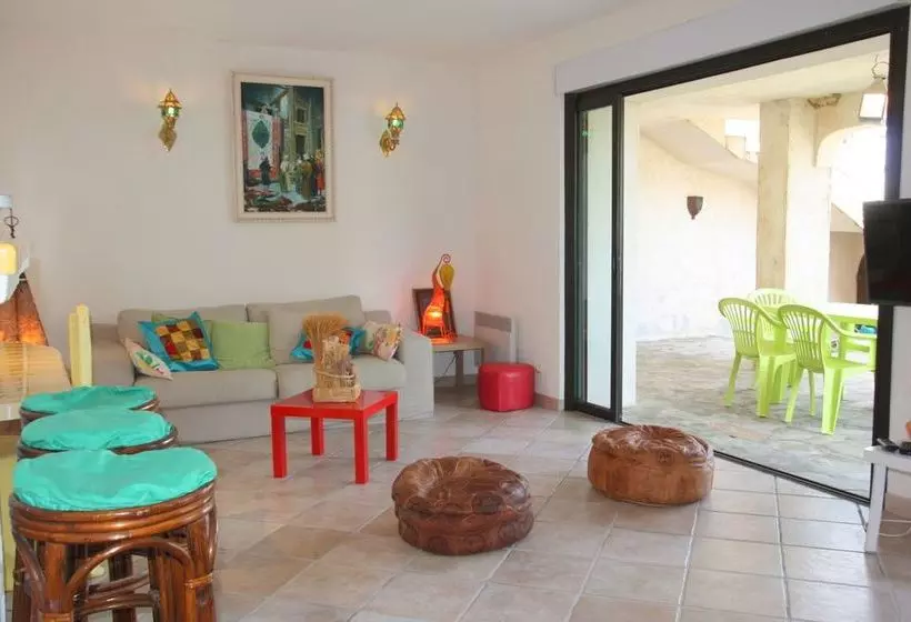 La Villa Acacia