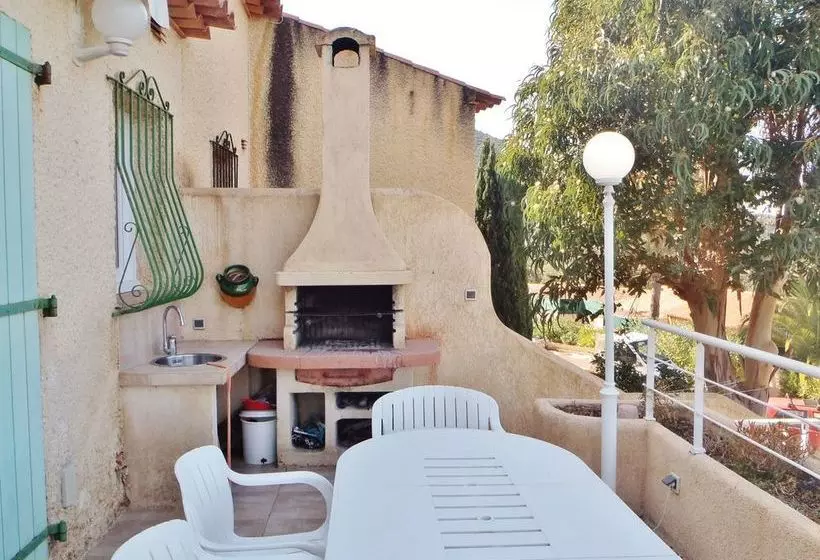 La Villa Acacia