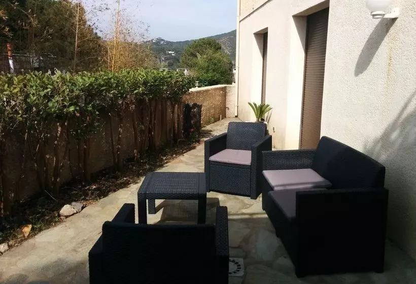 La Villa Acacia