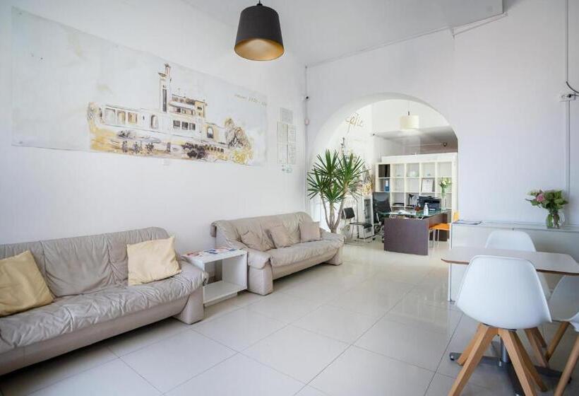 Hostel Cazino Nord Rooms