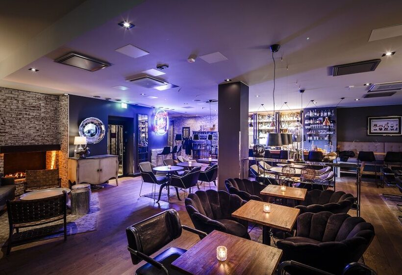 בית מלון כפרי F6