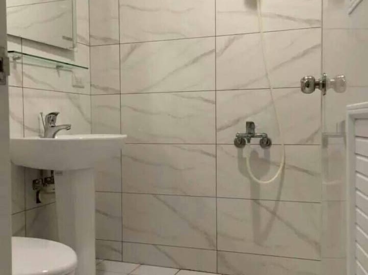 هتل Happy Holiday