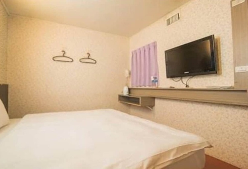 هتل Happy Holiday