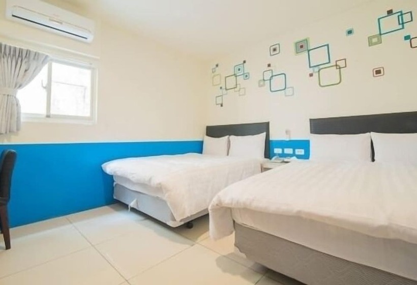 هتل Happy Holiday