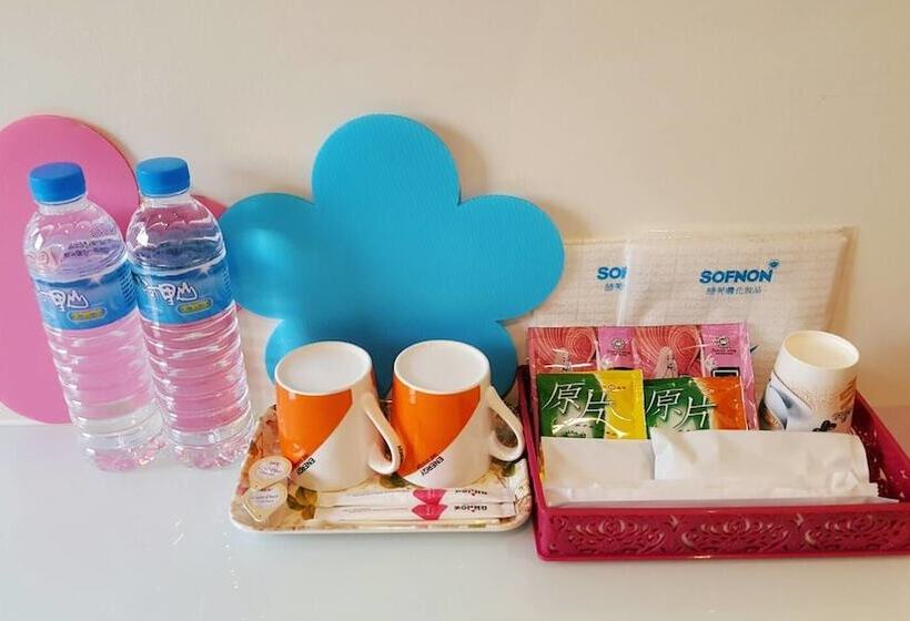 هتل Happy Holiday