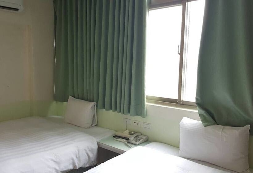 هتل Happy Holiday