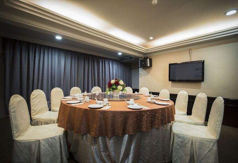 هتل Panmour Villa