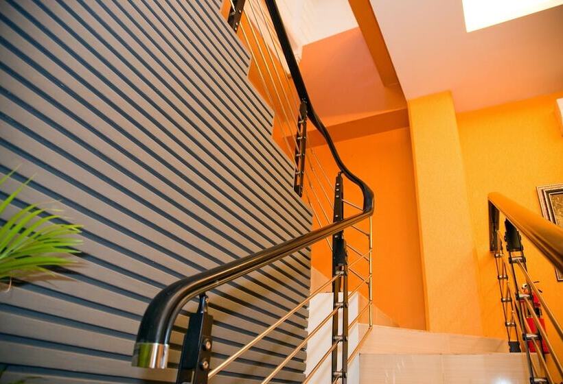 فندق Rumah Shinta