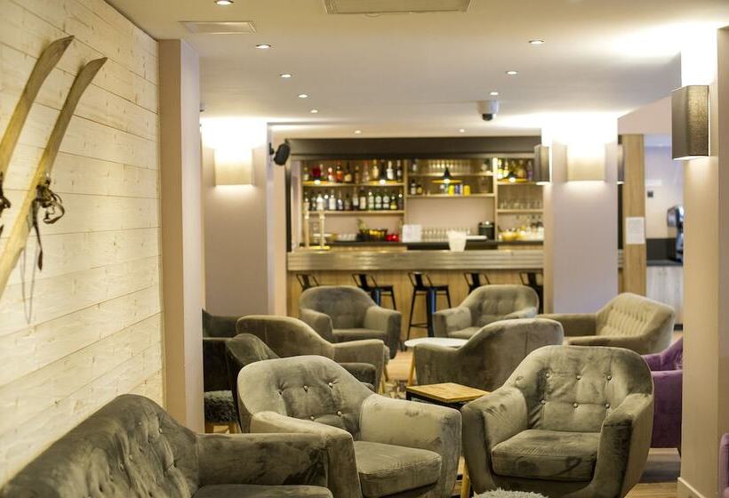 Отель Sowell Family Valfréjus