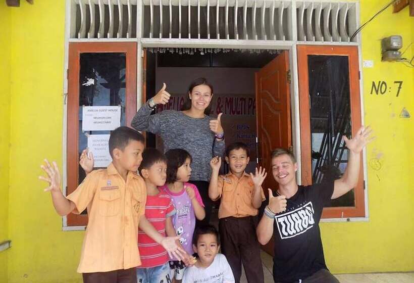 פנסיון Amelia 2 Guest House