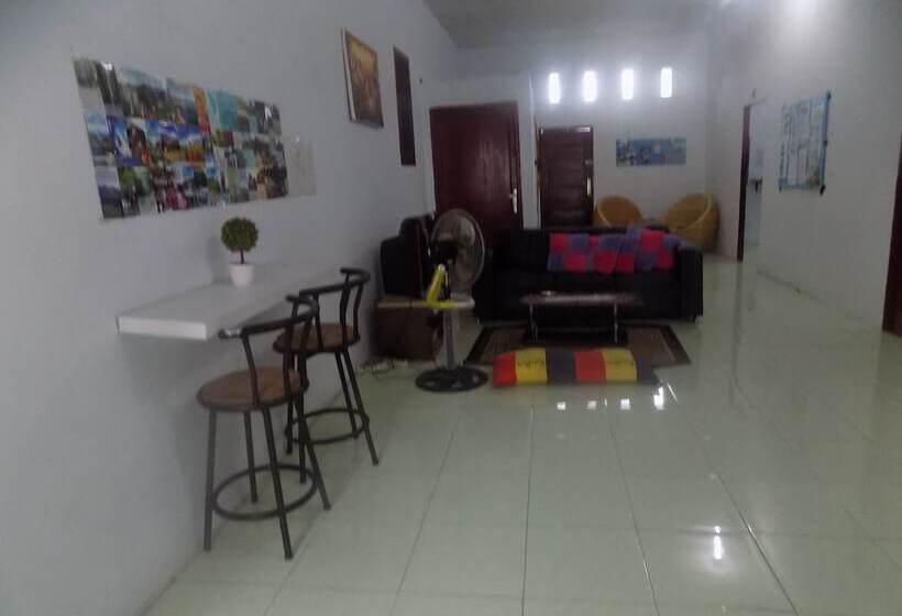 פנסיון Amelia 2 Guest House