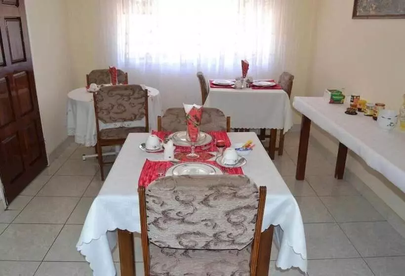 پانسیون Ebuhleni Guest Lodge