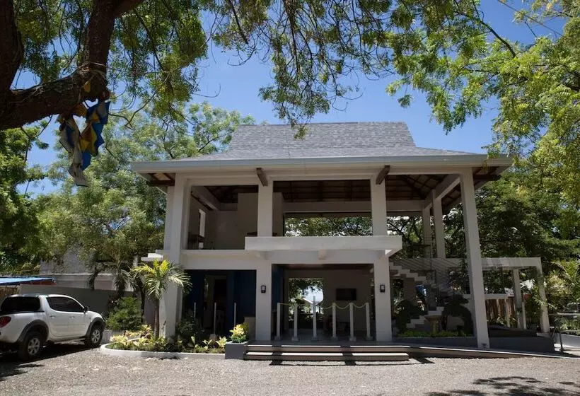 ペンション Karancho Beach House