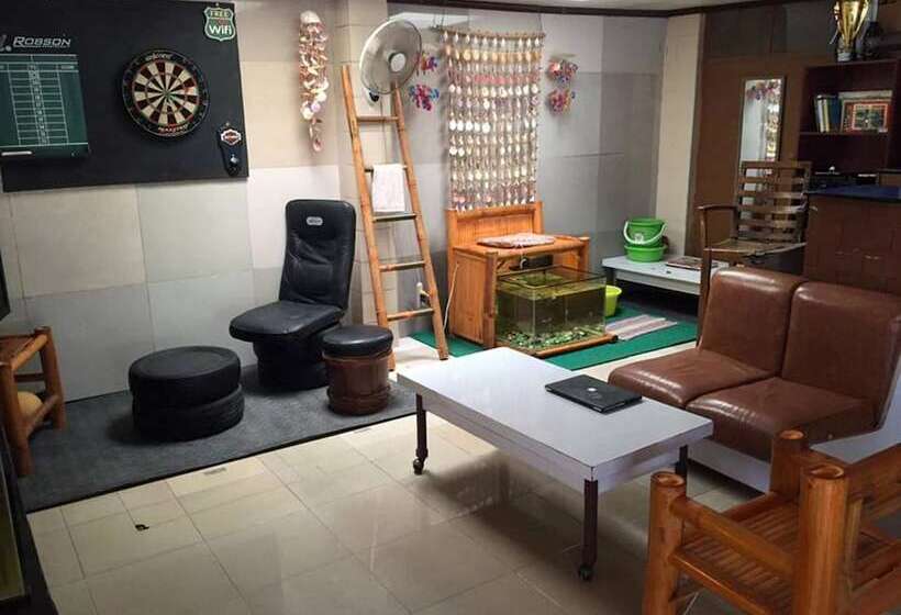 פנסיון Karancho Beach House