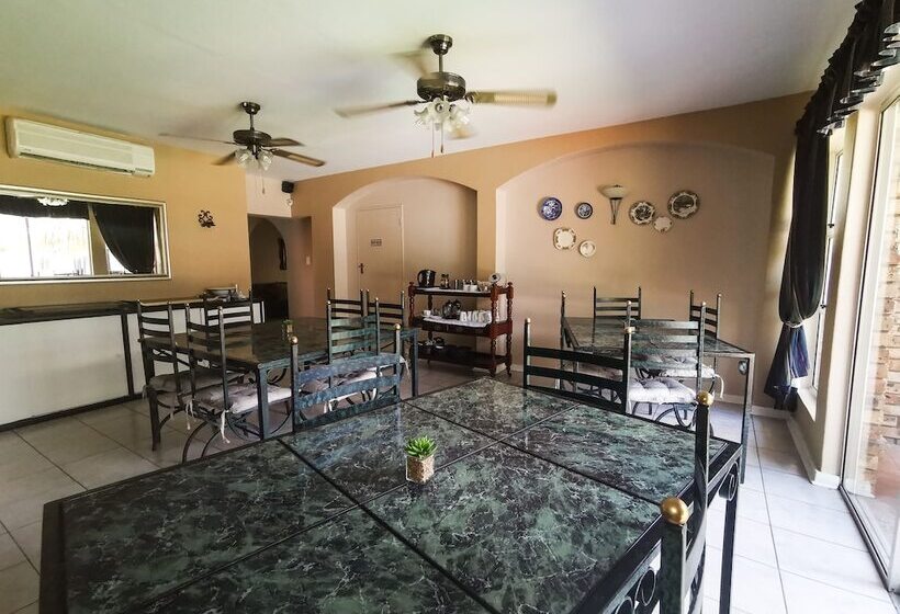 ペンション Loerie Guesthouse